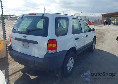 2006 Ford Escape Xls/Xls Manual z USA, uszkodzony, nr VIN 1FMYU02Z16KB98289